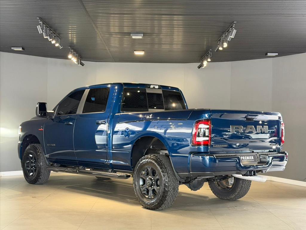 2500 6.7 I6 TURBO DIESEL LARAMIE NIGHT EDITION CD 4X4 AUTOMÁTICO10