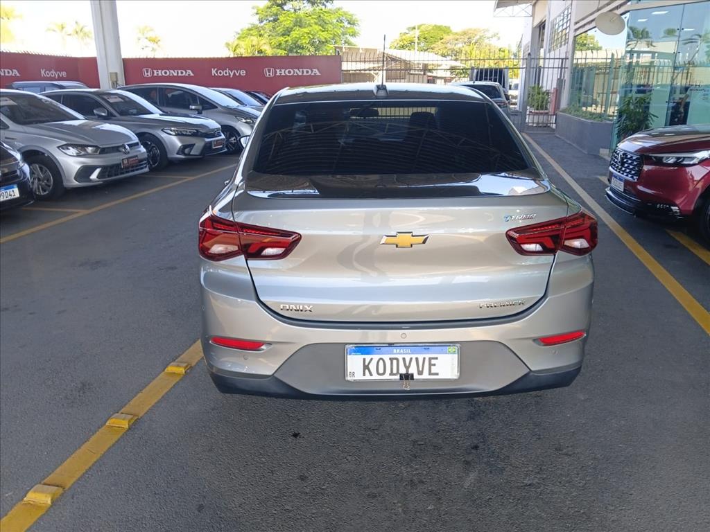 ONIX PLUS 1.0 TURBO FLEX PREMIER AUTOMÁTICO3