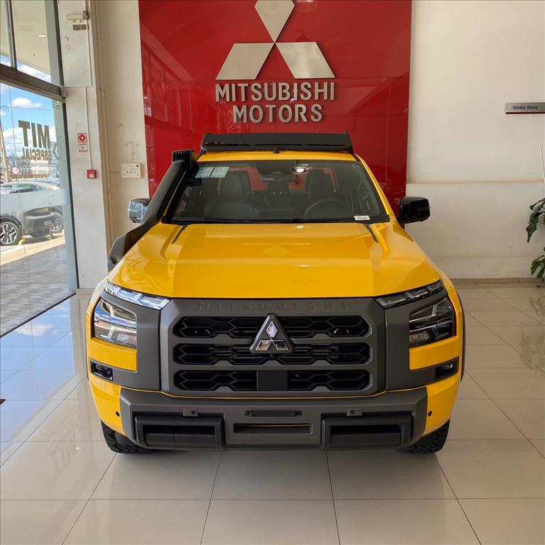 Mitsubishi-TRITON-2.4 BITURBO DIESEL CD KATANA 4X4 AUTOMÁTICO