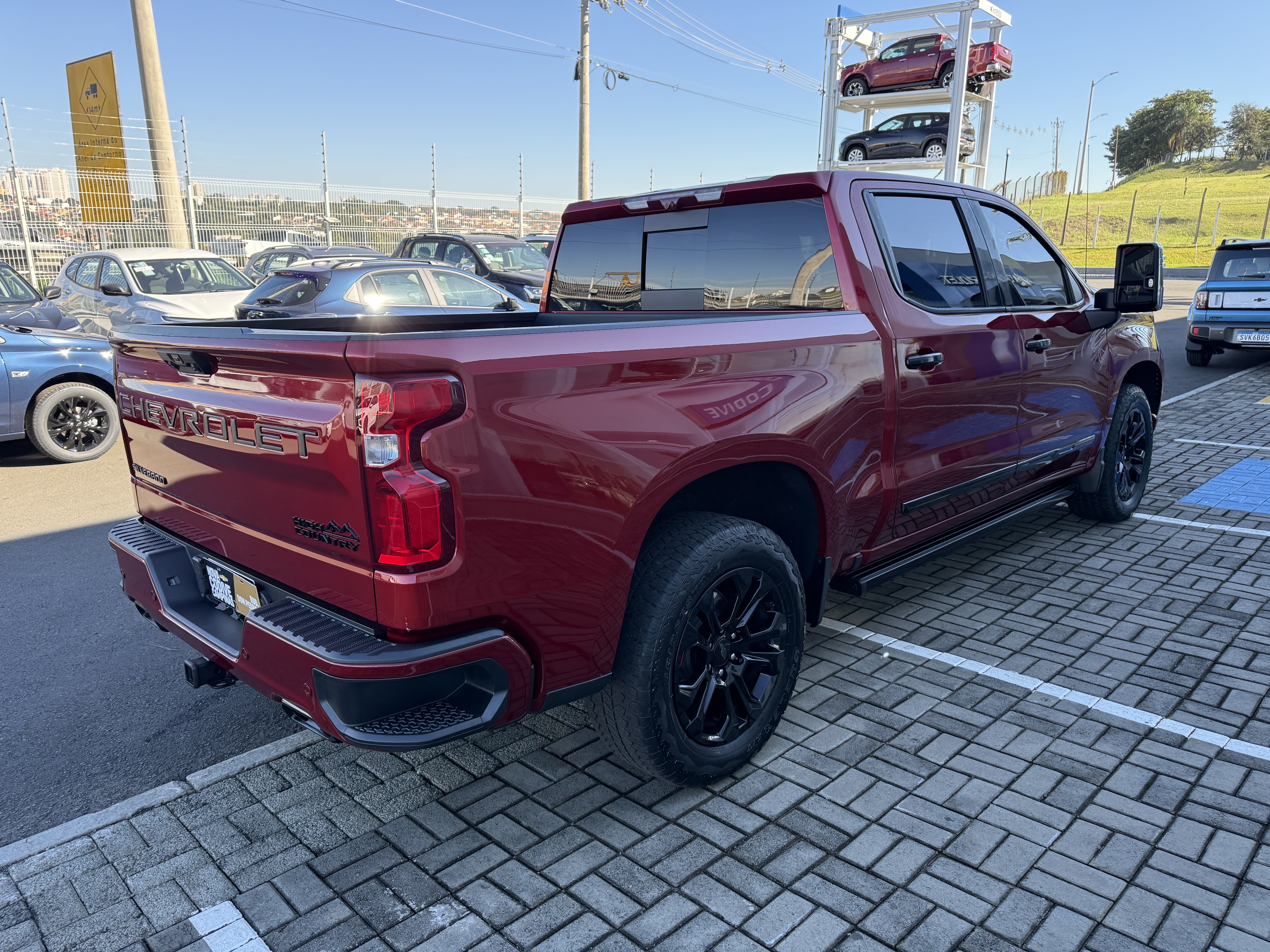SILVERADO 5.3 V8 GASOLINA 1500 HIGH COUNTRY 4X4 AUTOMÁTICO2