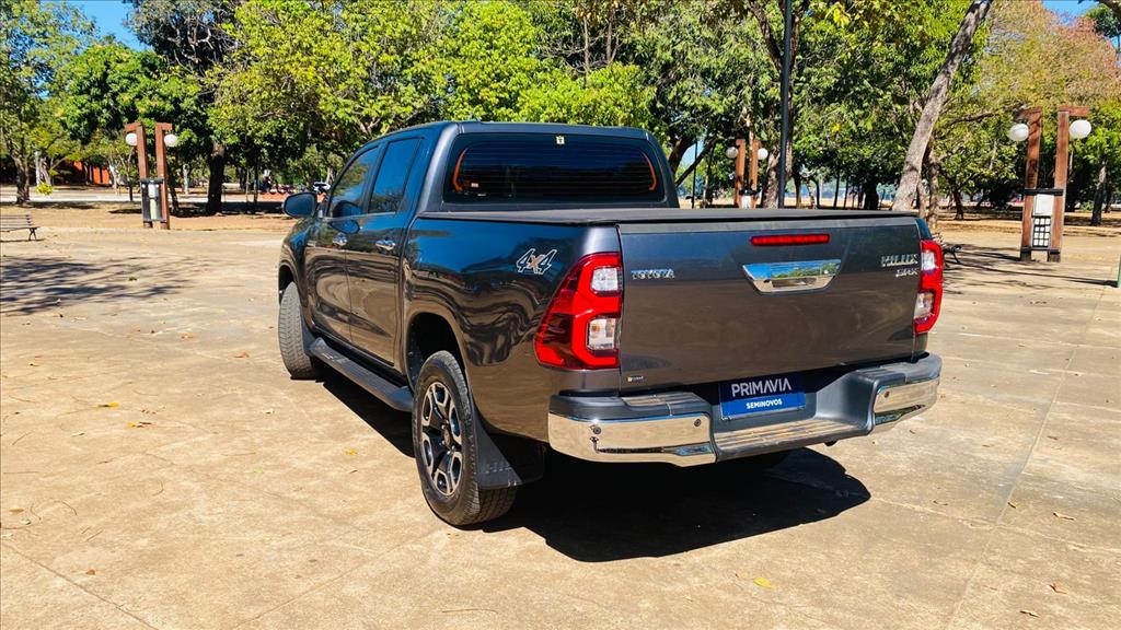 HILUX 2.8 D-4D TURBO DIESEL CD SRX 4X4 AUTOMÁTICO5