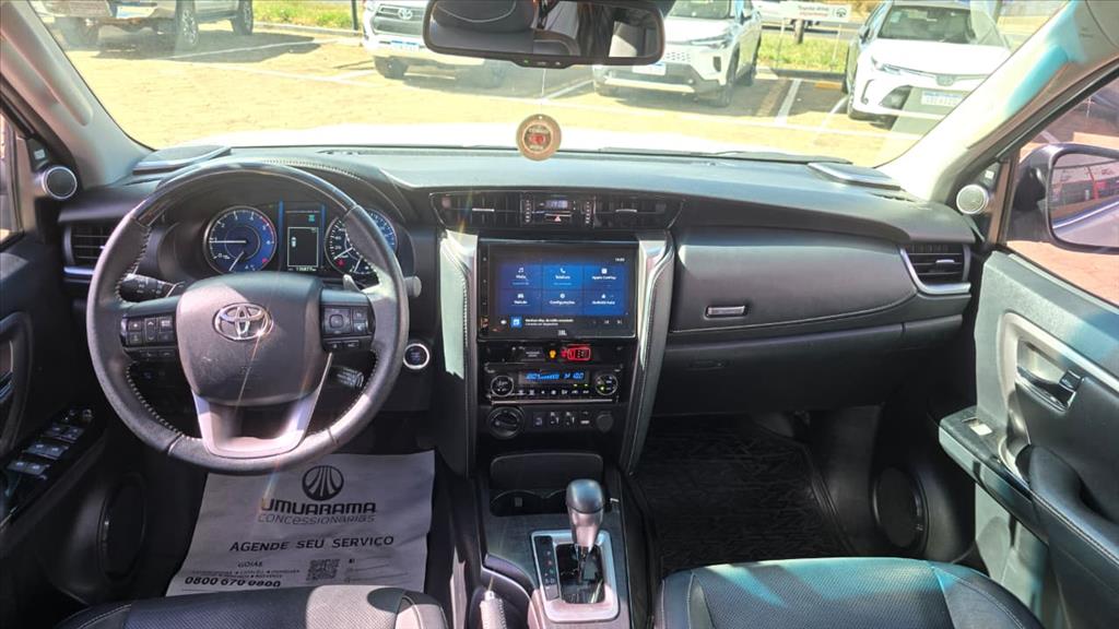 HILUX SW4 2.8 D-4D TURBO DIESEL SRX 7L 4X4 AUTOMÁTICO10