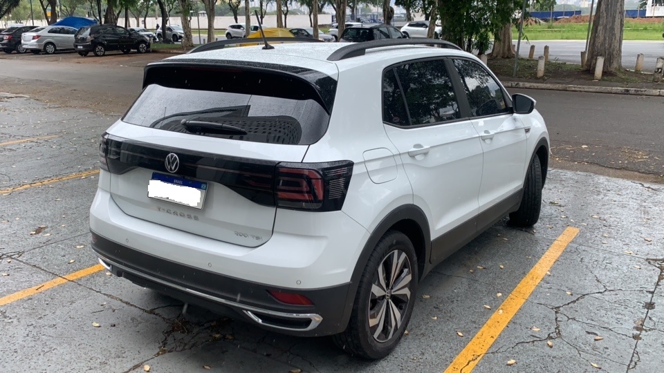 VW - Volkswagen-T-CROSS-1.0 200 TSI TOTAL FLEX COMFORTLINE AUTOMÁTICO