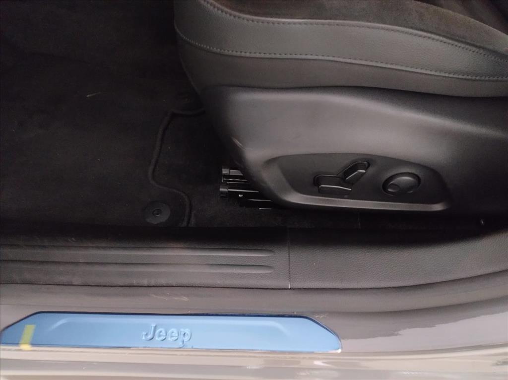 COMPASS 2.0 HURRICANE 4 TURBO GASOLINA BLACKHAWK AT911