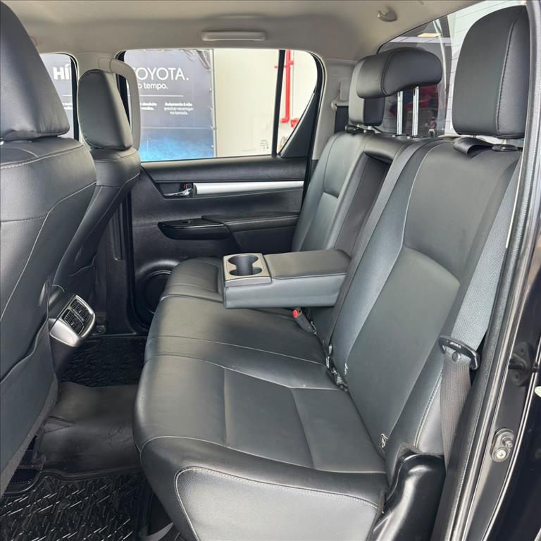 HILUX 2.8 D-4D TURBO DIESEL CD SRV 4X4 AUTOMÁTICO14