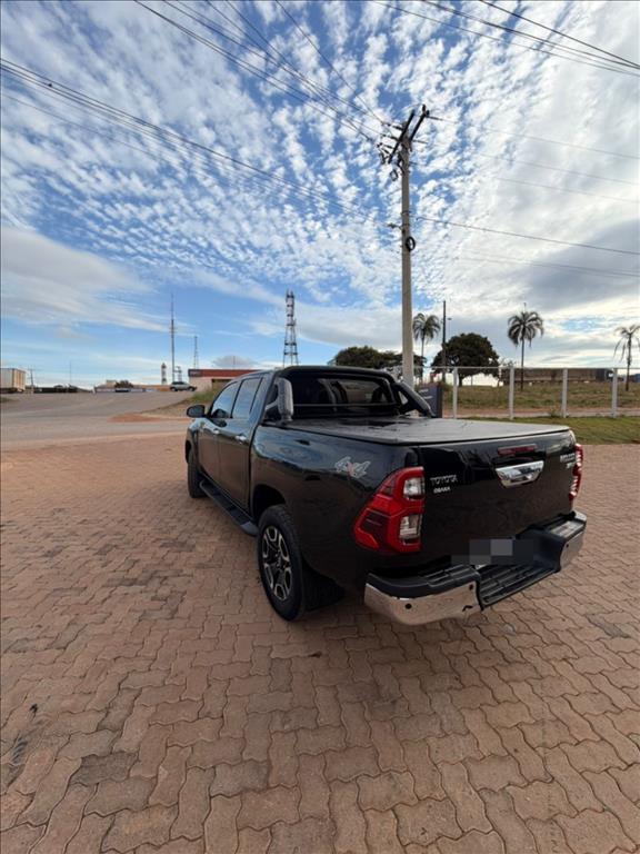 HILUX 2.8 D-4D TURBO DIESEL CD SRX 4X4 AUTOMÁTICO3