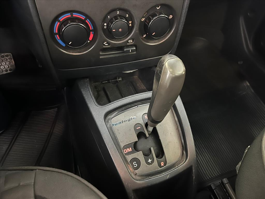 IDEA 1.8 MPI ADVENTURE 16V FLEX 4P AUTOMATIZADO13