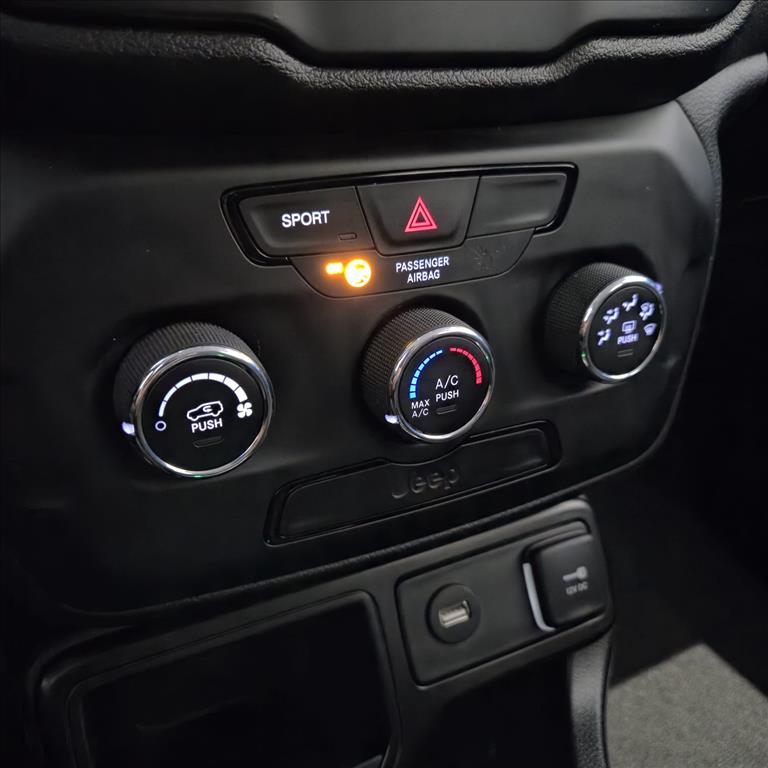 RENEGADE 1.8 16V FLEX 4P AUTOMÁTICO8