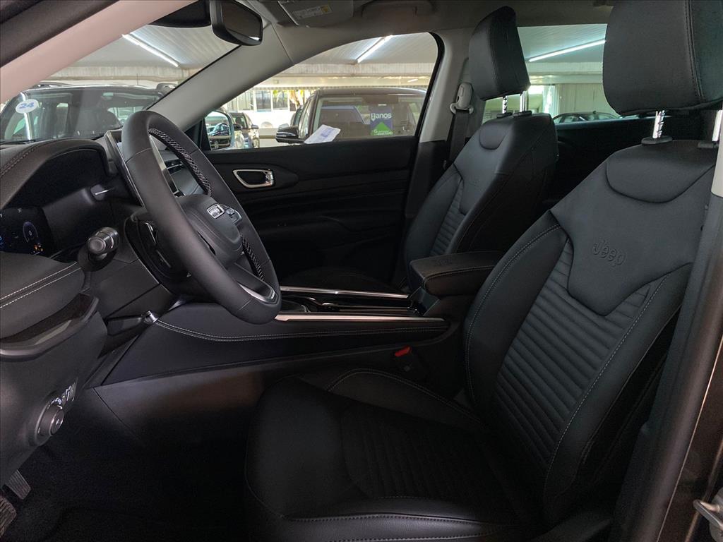 COMMANDER 1.3 T270 TURBO FLEX LONGITUDE AT67