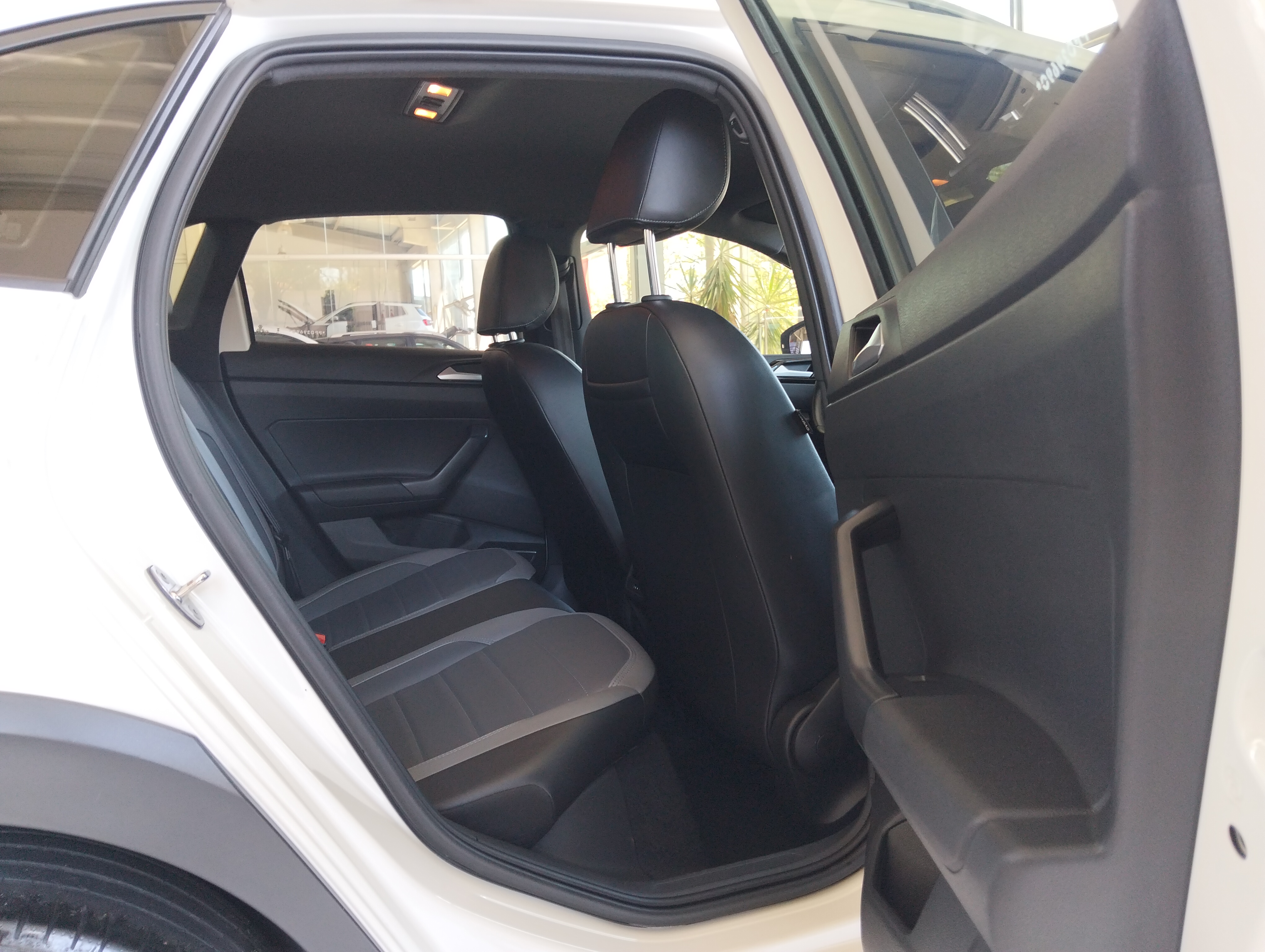 NIVUS 1.0 200 TSI TOTAL FLEX HIGHLINE AUTOMÁTICO10