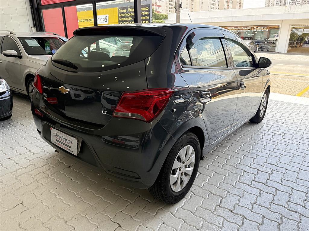 Chevrolet Onix - 1.0 MPFI LT 8V FLEX 4P MANUAL