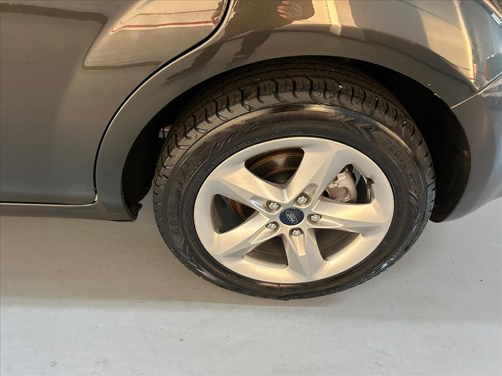 Ford-FOCUS-1.6 GL 16V FLEX 4P MANUAL