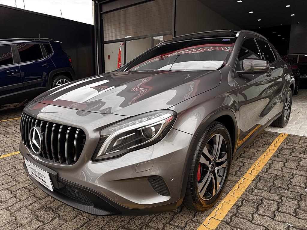 Mercedes-Benz Gla 250 - 2.0 16V TURBO GASOLINA VISION 4P AUTOMÁTICO