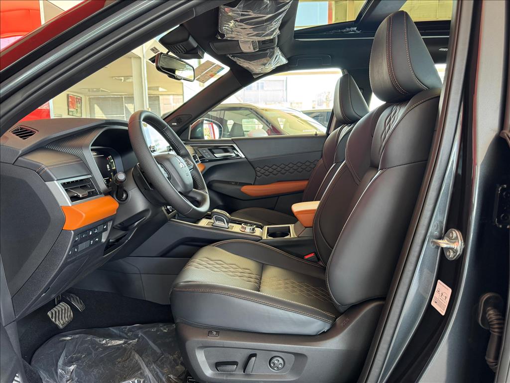 Mitsubishi-OUTLANDER-2.4 PHEV SIGNATURE S-AWC DHT