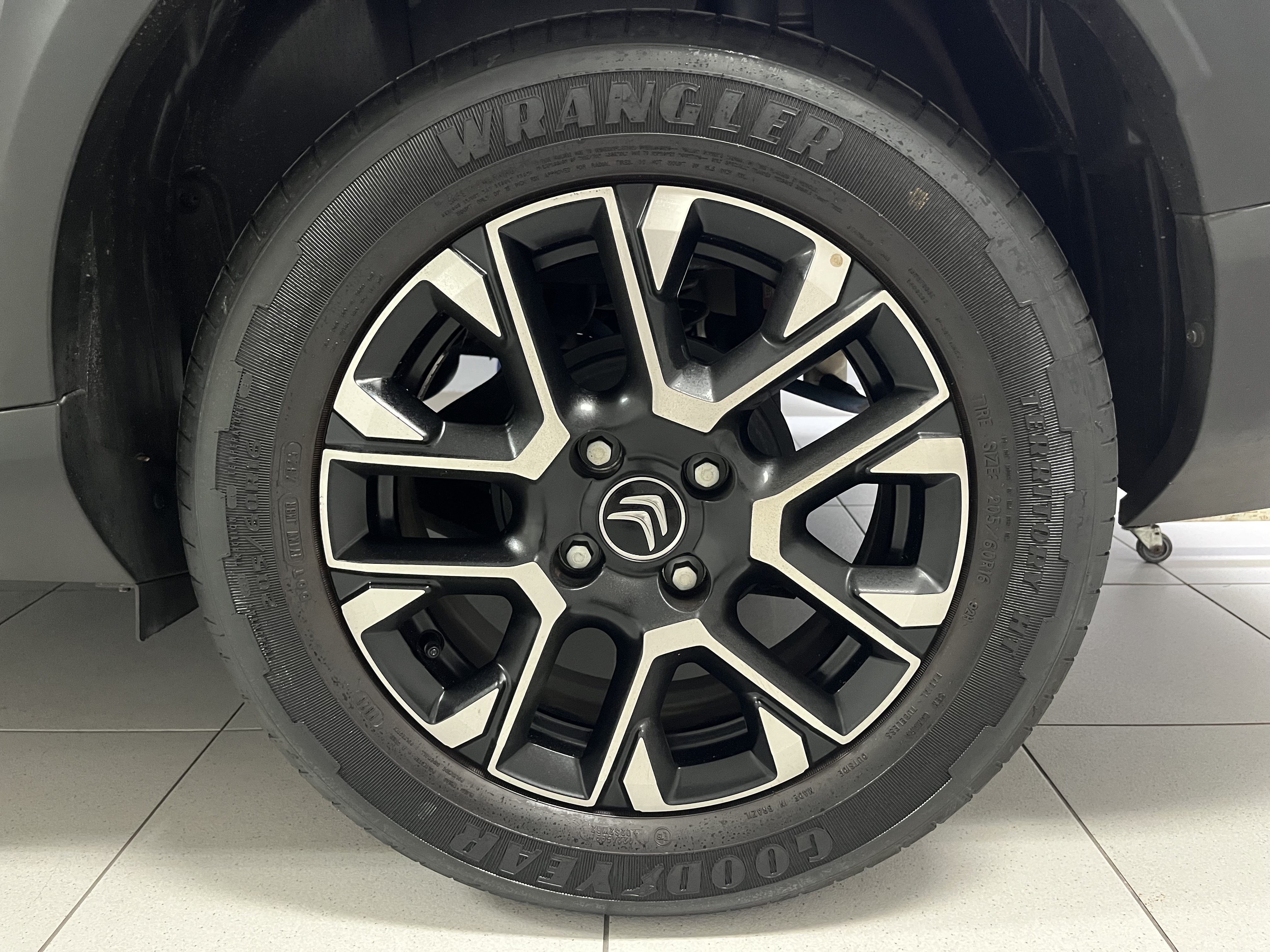 BASALT 1.0 TURBO 200 FLEX SHINE CVT12