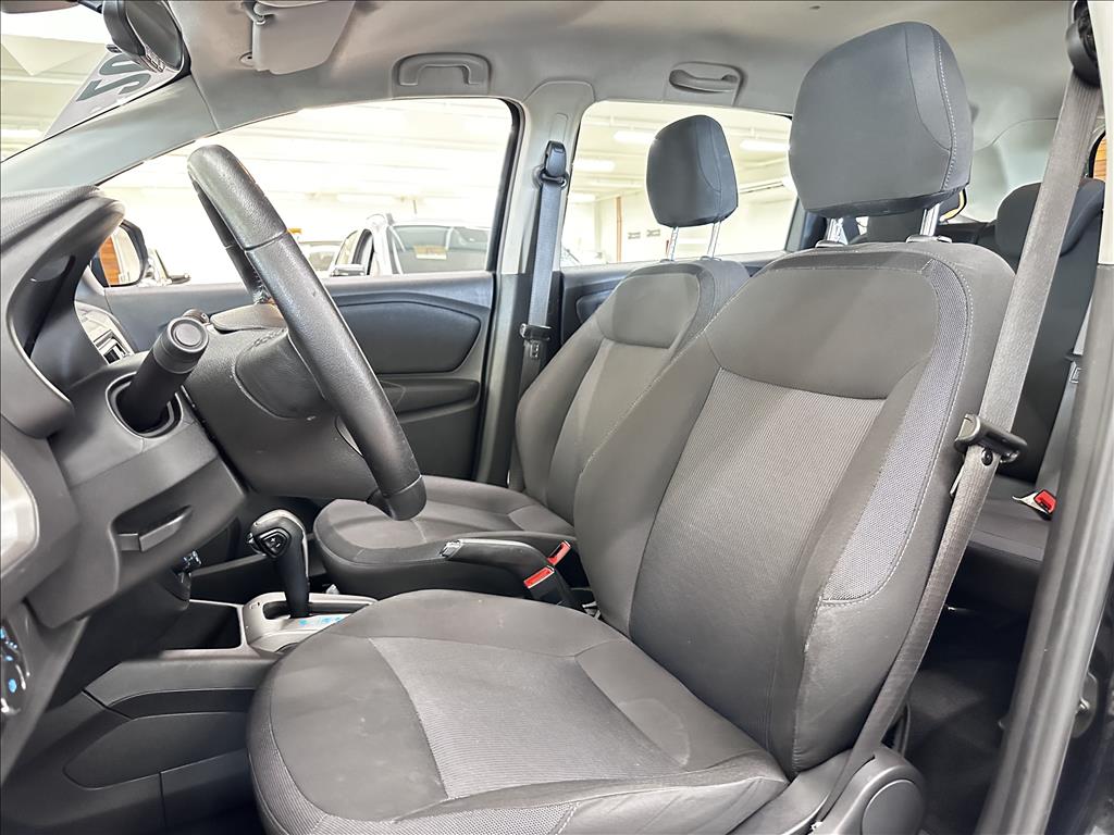 SPIN 1.8 LT 8V FLEX 4P AUTOMÁTICO7