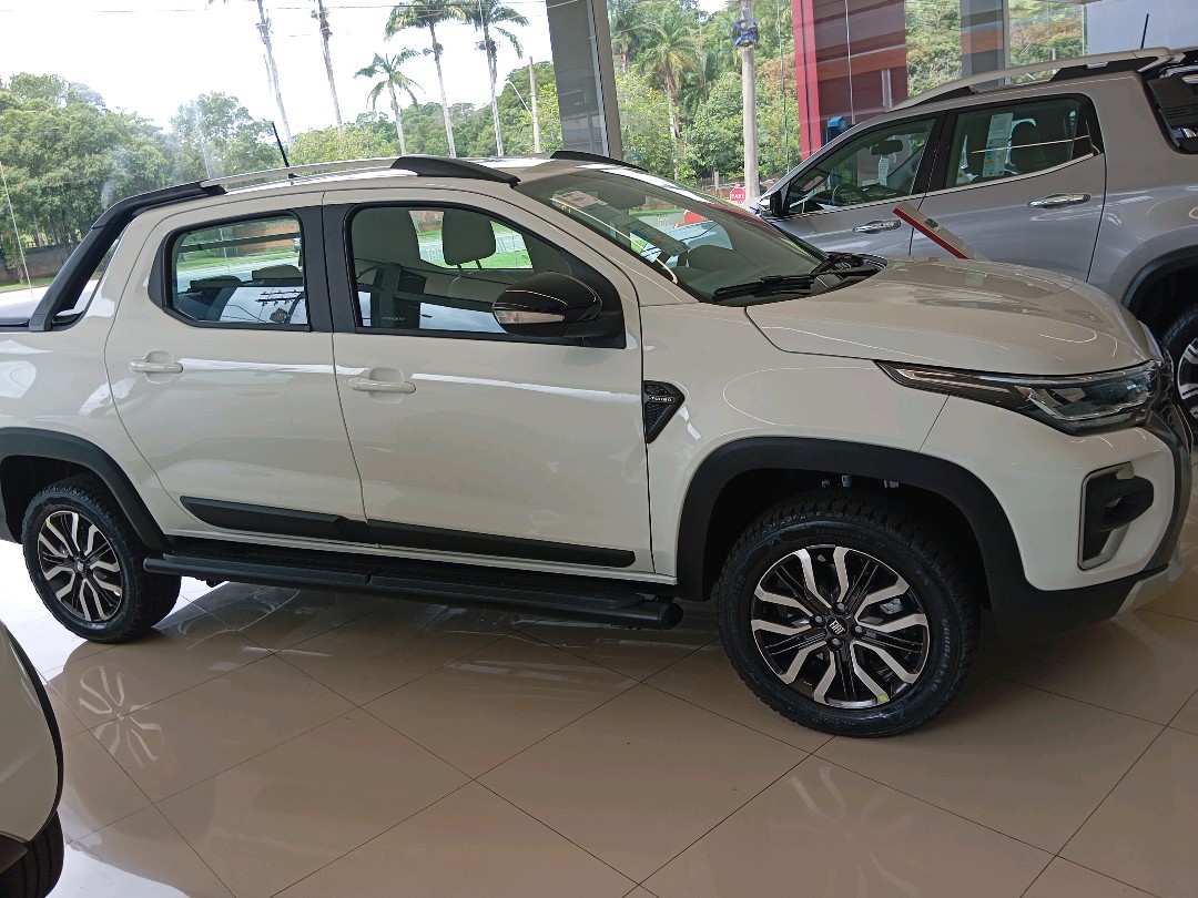 STRADA 1.0 TURBO 200 FLEX RANCH CD CVT1