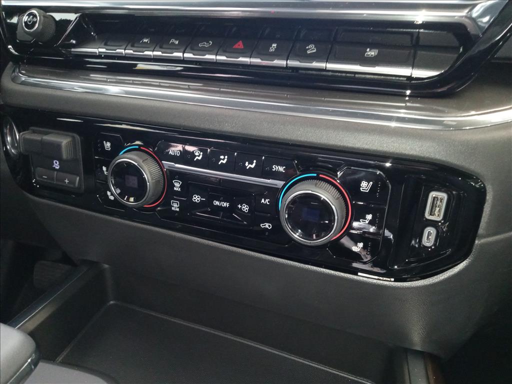 SILVERADO 5.3 V8 GASOLINA 1500 HIGH COUNTRY 4X4 AUTOMÁTICO8