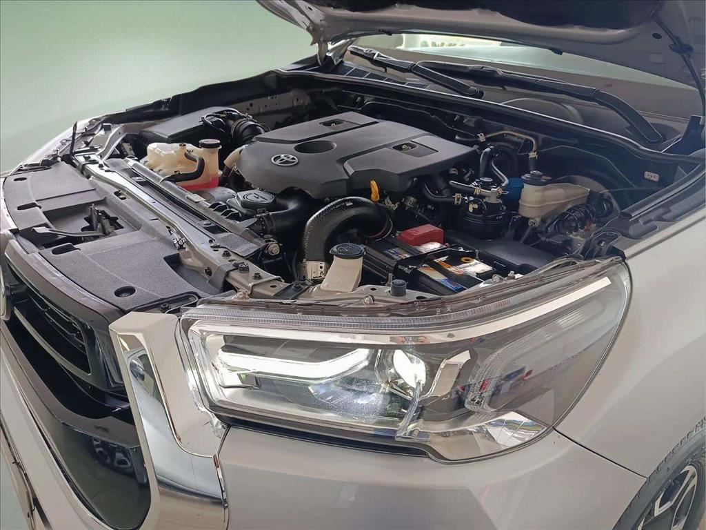 HILUX 2.8 D-4D TURBO DIESEL CD SRV 4X4 AUTOMÁTICO11