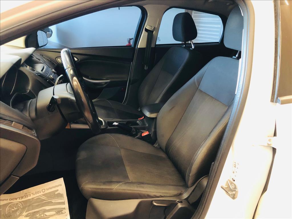 FOCUS 2.0 SE FASTBACK 16V FLEX 4P POWERSHIFT7