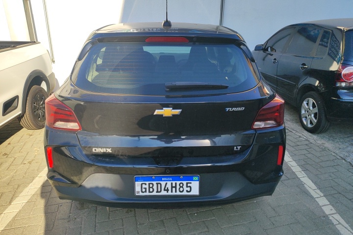 ONIX 1.0 TURBO FLEX LT AUTOMÁTICO3