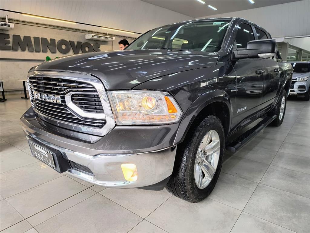 CLASSIC 5.7 V8 GASOLINA LARAMIE CD 4X4 AUTOMÁTICO3