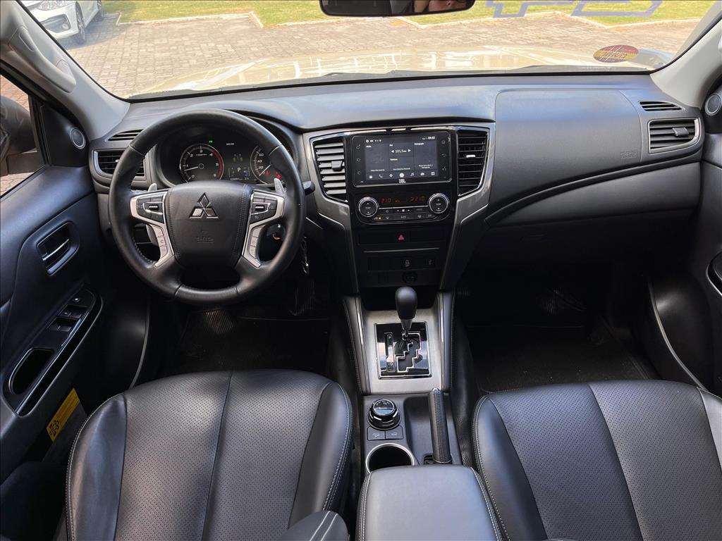 L200 TRITON 2.4 16V TURBO DIESEL SPORT SAVANA CD 4P 4X4 AUTOMÁTICO7