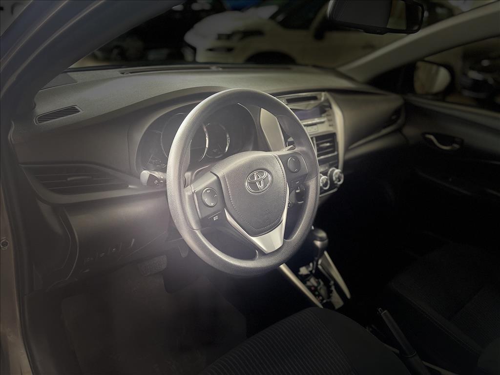 YARIS 1.5 16V FLEX SEDAN XL MULTIDRIVE YARIS 1.5 16V FLEX SEDAN XL MULTIDRIVE