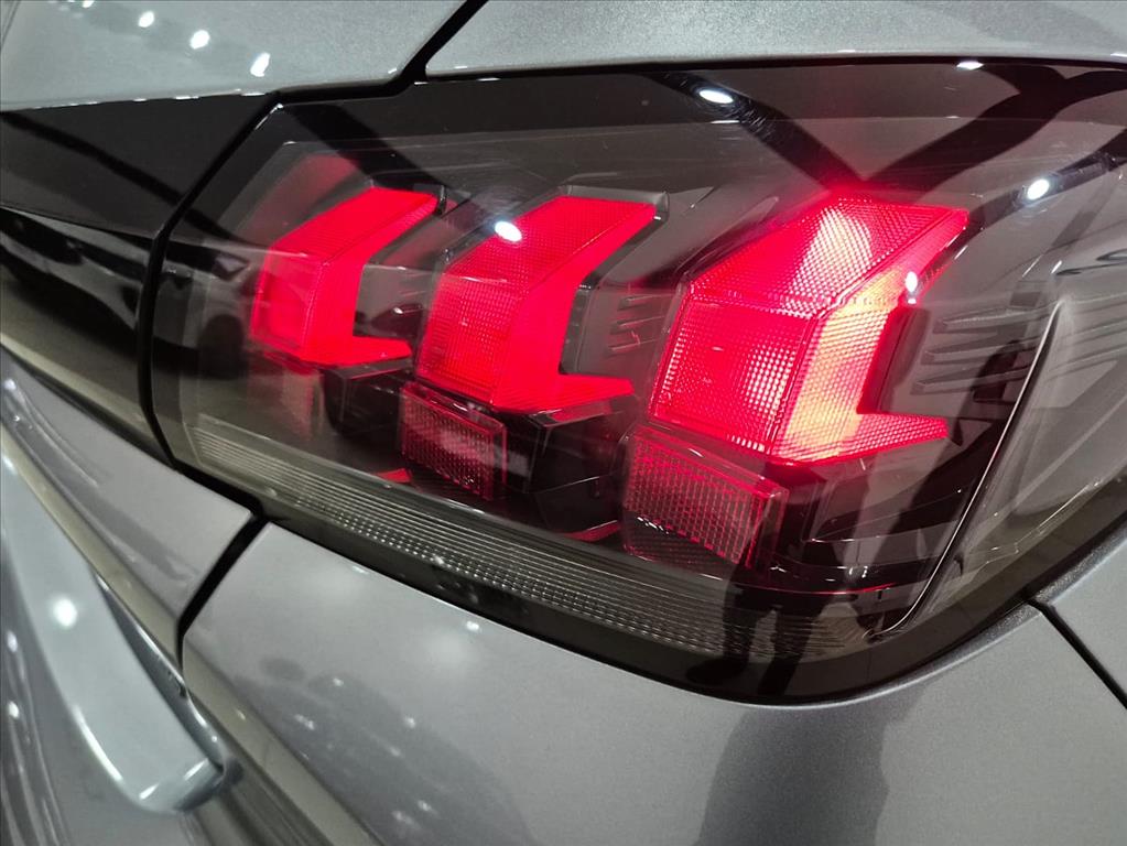 Peugeot-208-1.0 TURBO 200 FLEX STYLE CVT