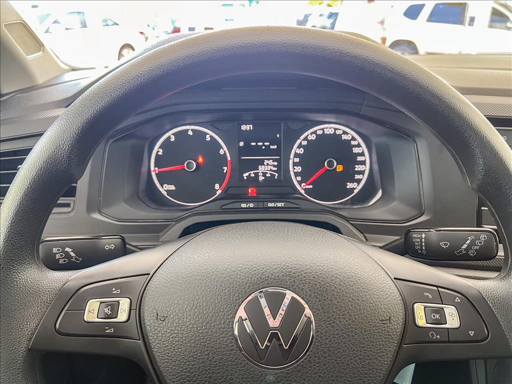 POLO 1.0 MPI TRACK MANUAL9