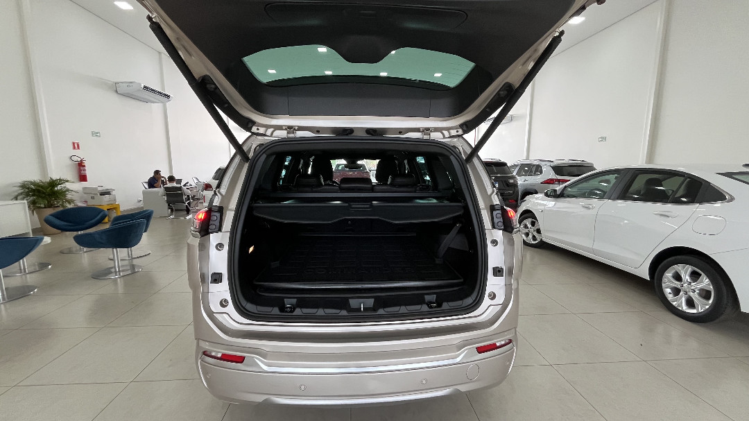 COMMANDER 1.3 T270 TURBO FLEX OVERLAND AT6