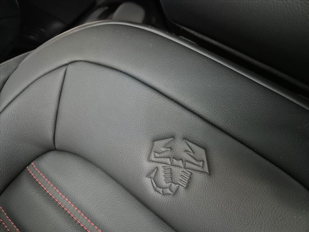 Fiat-FASTBACK-1.3 TURBO 270 FLEX ABARTH AT6