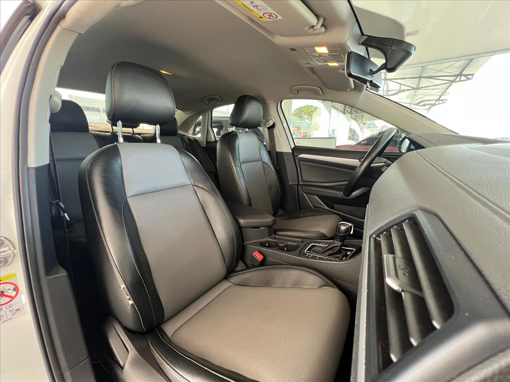 JETTA 1.4 250 TSI TOTAL FLEX COMFORTLINE TIPTRONIC17
