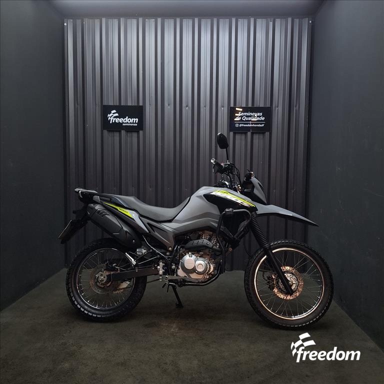 Moto HONDA do modelo NXR 160 BROS ABS 2024/2025