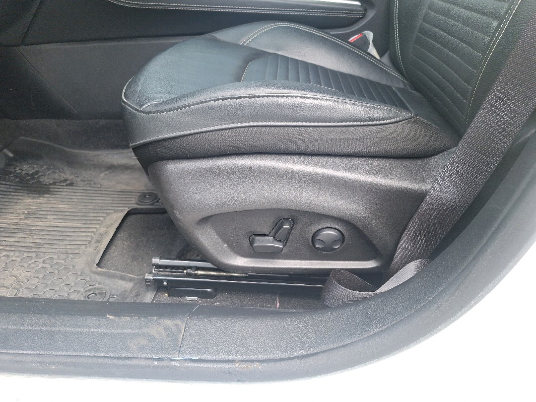 COMMANDER 1.3 T270 TURBO FLEX LONGITUDE AT616