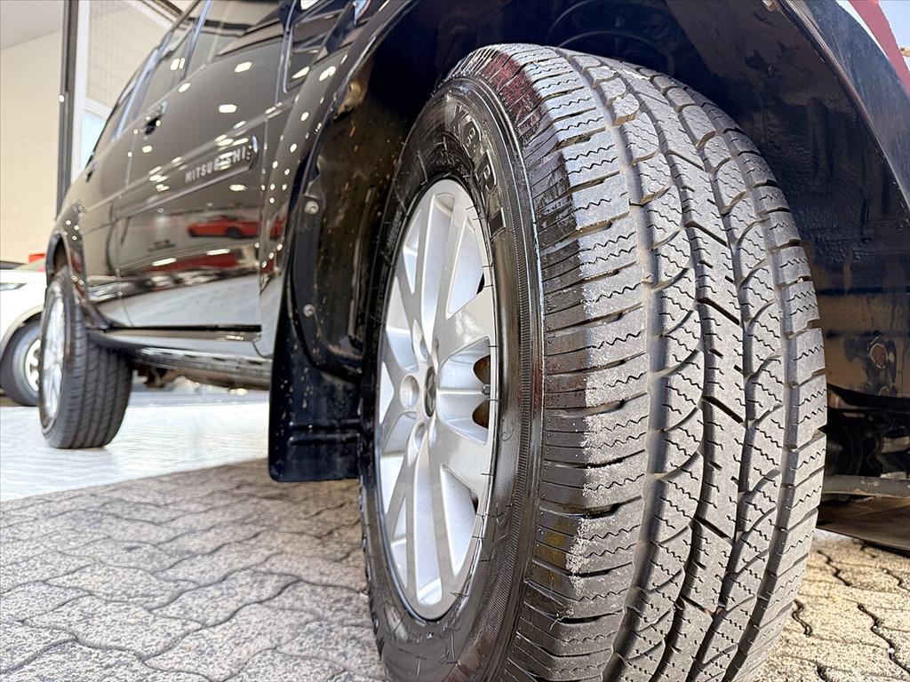 Mitsubishi Pajero Tr4 - 2.0 4X2 16V 140CV FLEX 4P AUTOMÁTICO