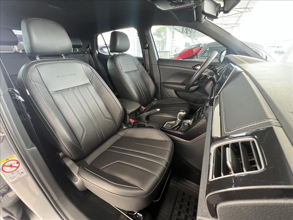 T-CROSS 1.4 250 TSI TOTAL FLEX HIGHLINE AUTOMÁTICO17