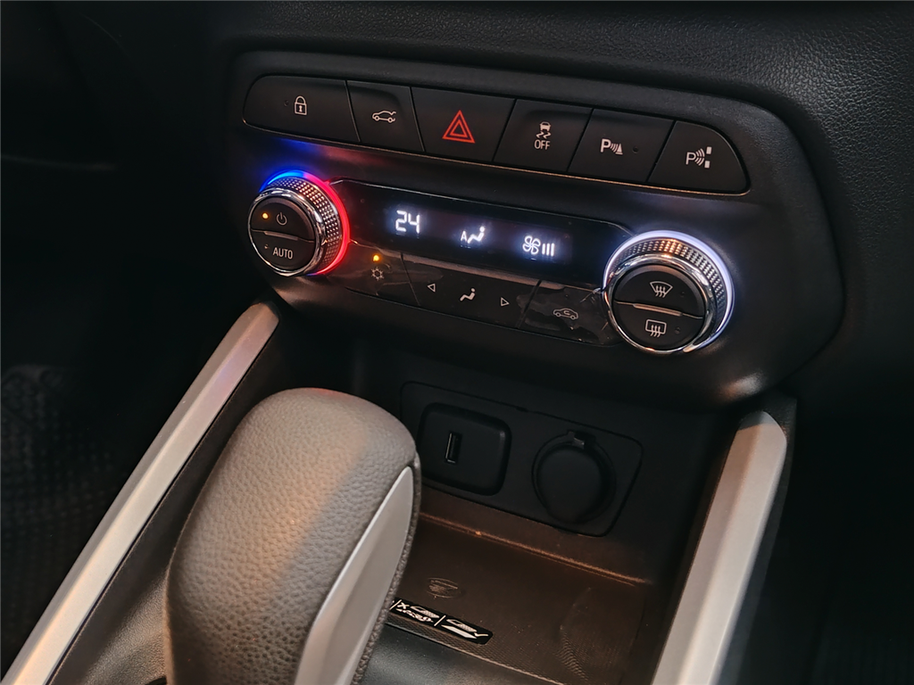 ONIX PLUS 1.0 TURBO FLEX PREMIER AUTOMÁTICO6