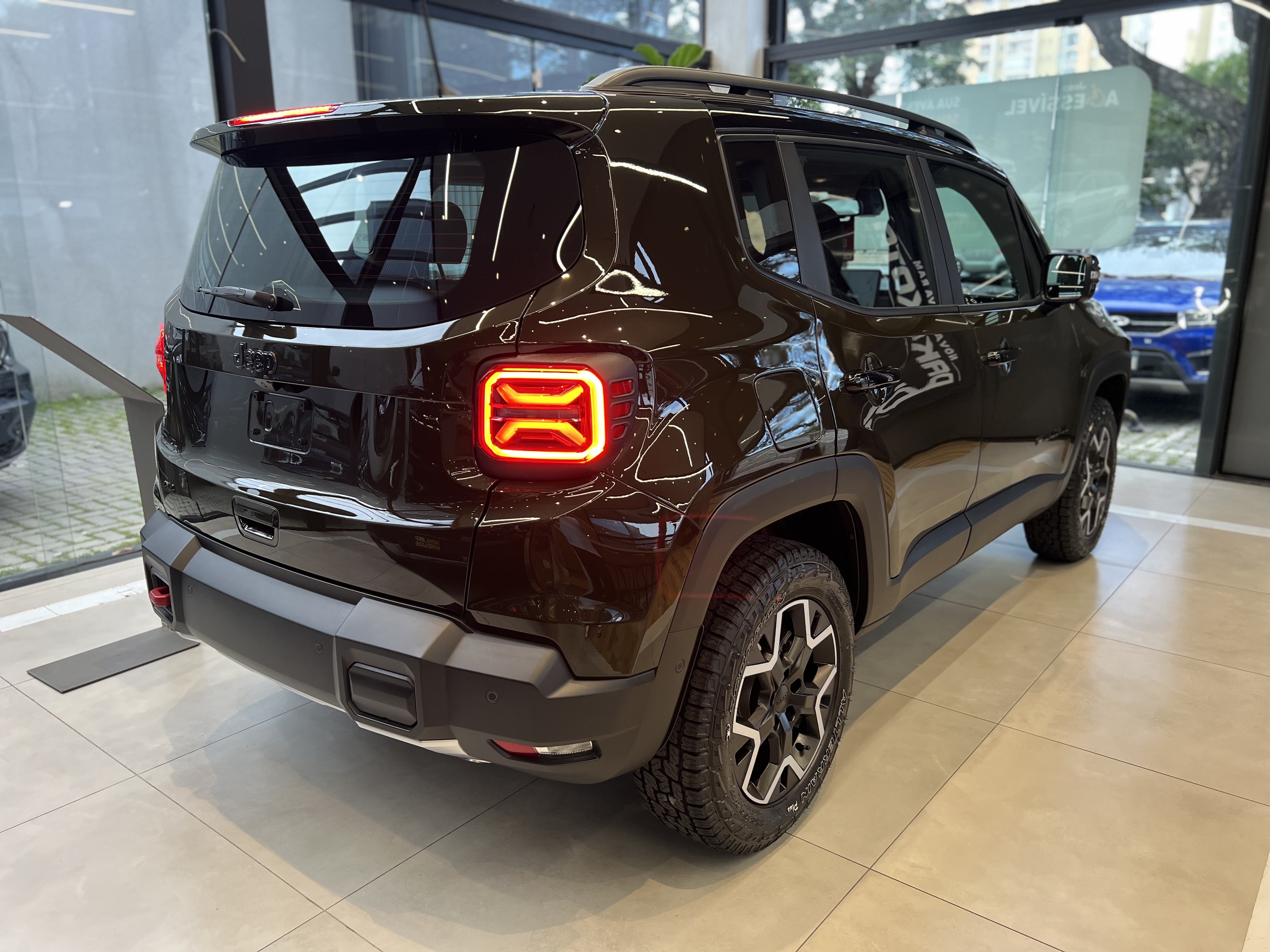 Jeep-RENEGADE-1.3 T270 TURBO FLEX WILLYS 4X4 AT9