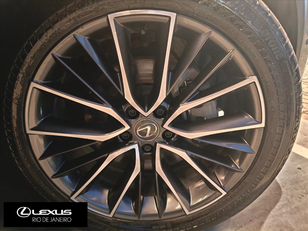 NX 450h+ 2.5 PHEV AWD CVT9