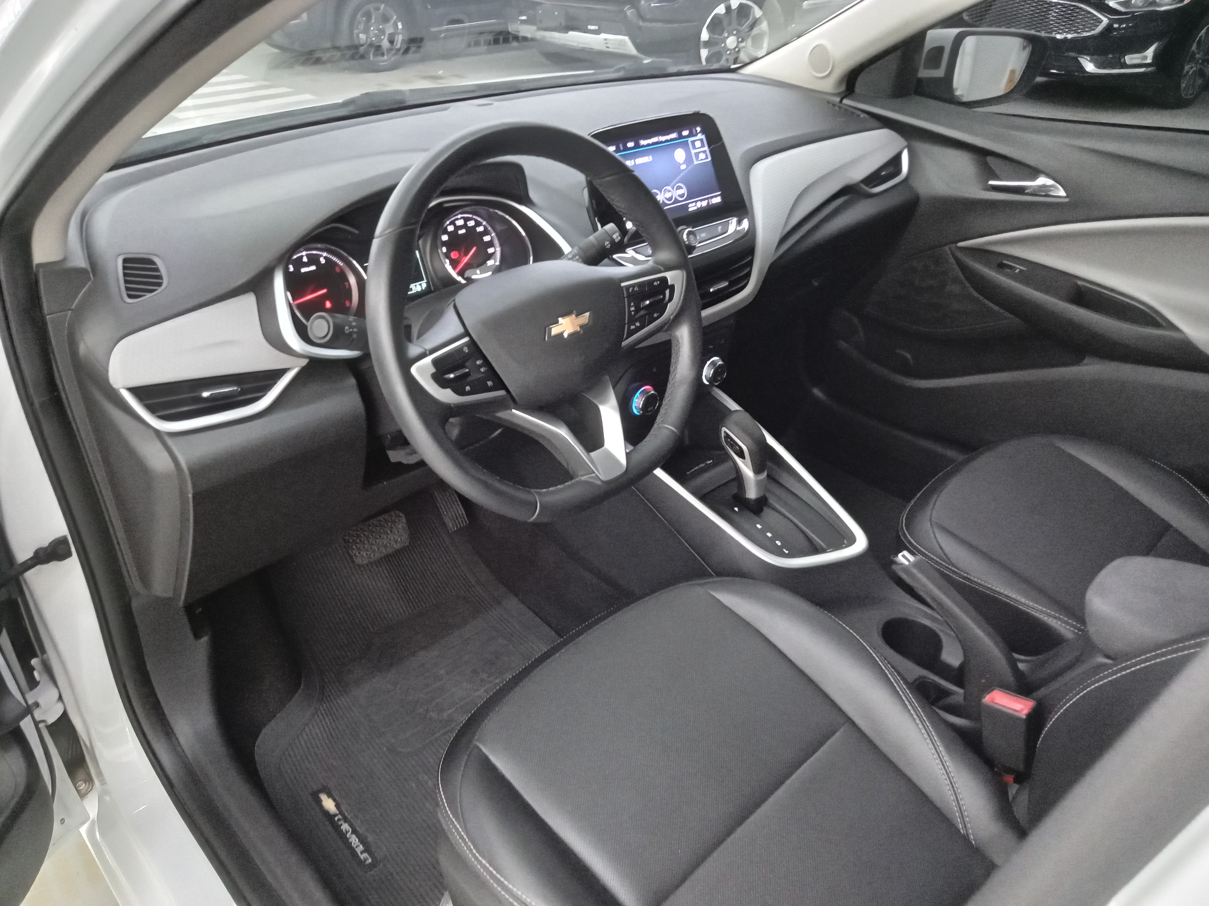 ONIX 1.0 TURBO FLEX PREMIER AUTOMÁTICO6