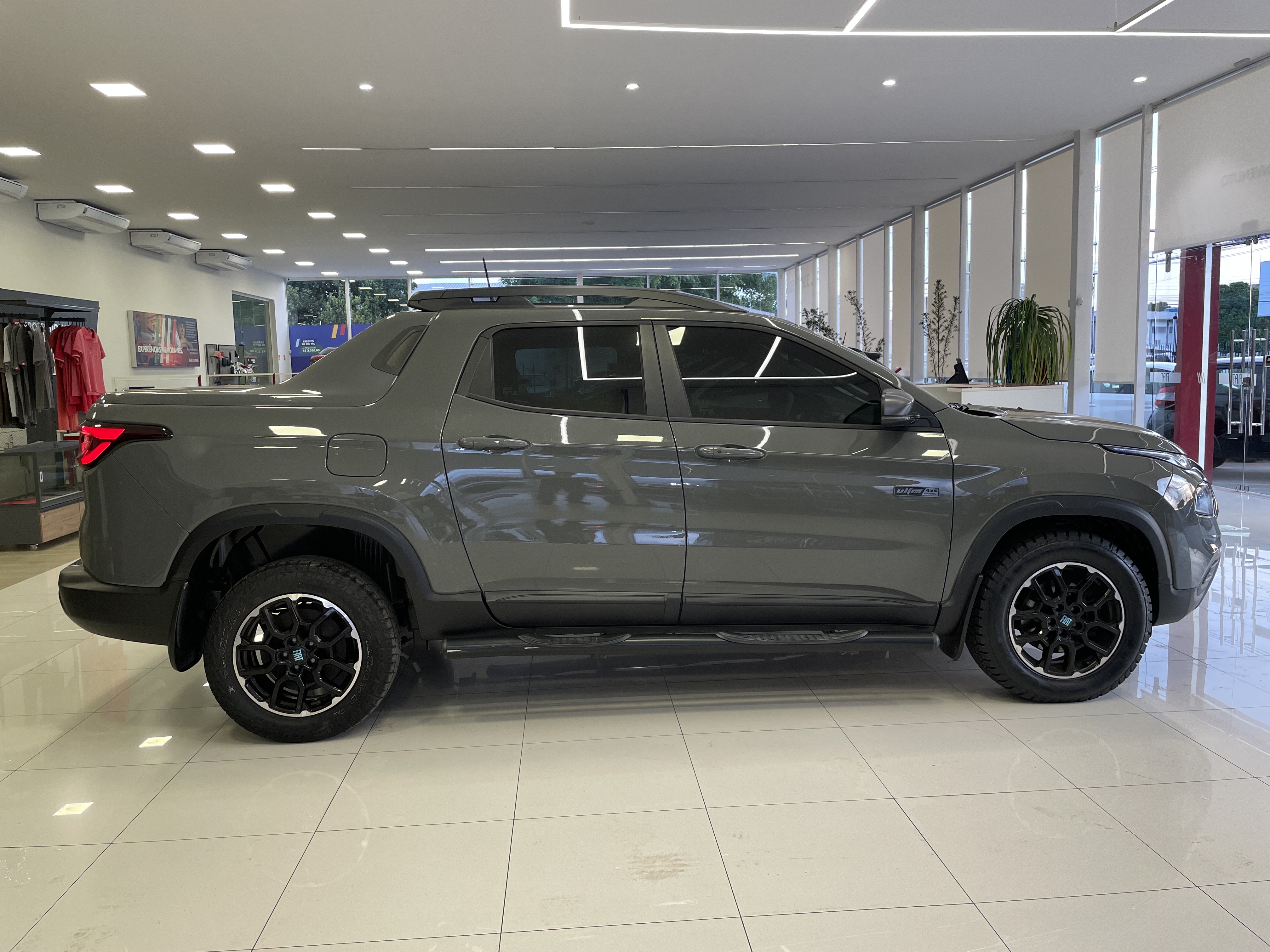 TORO 2.0 16V TURBO DIESEL ULTRA 4WD AT93