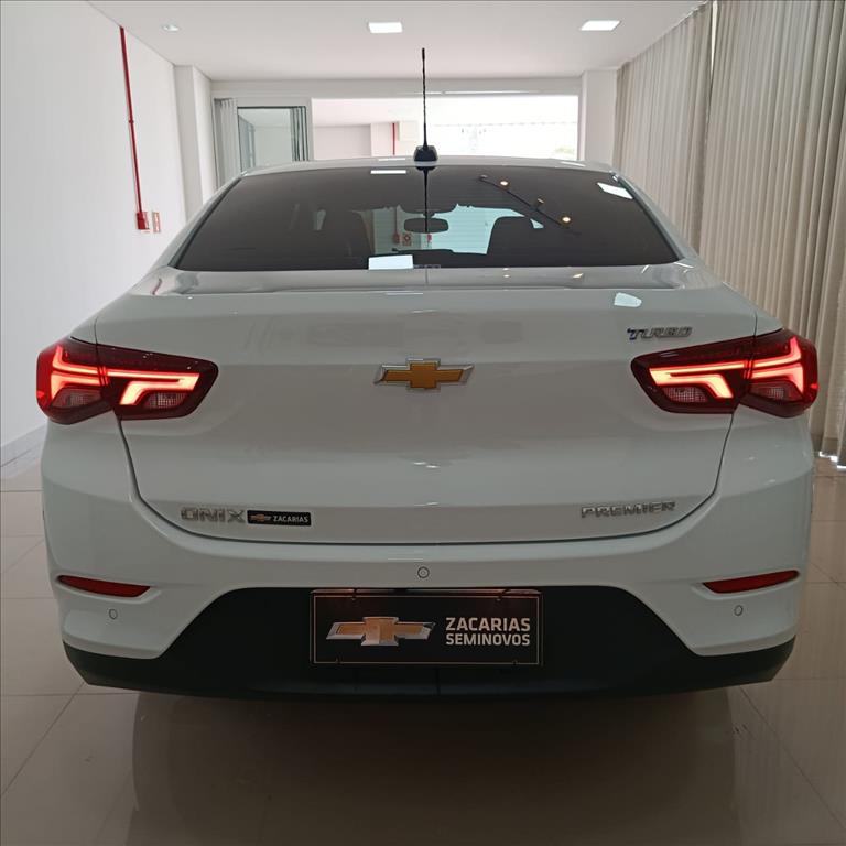 ONIX PLUS 1.0 TURBO FLEX PREMIER AUTOMÁTICO3