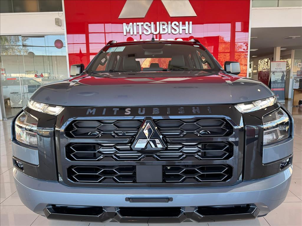 Mitsubishi-TRITON-2.4 BITURBO DIESEL CD TARMAC 4X2 AUTOMÁTICO