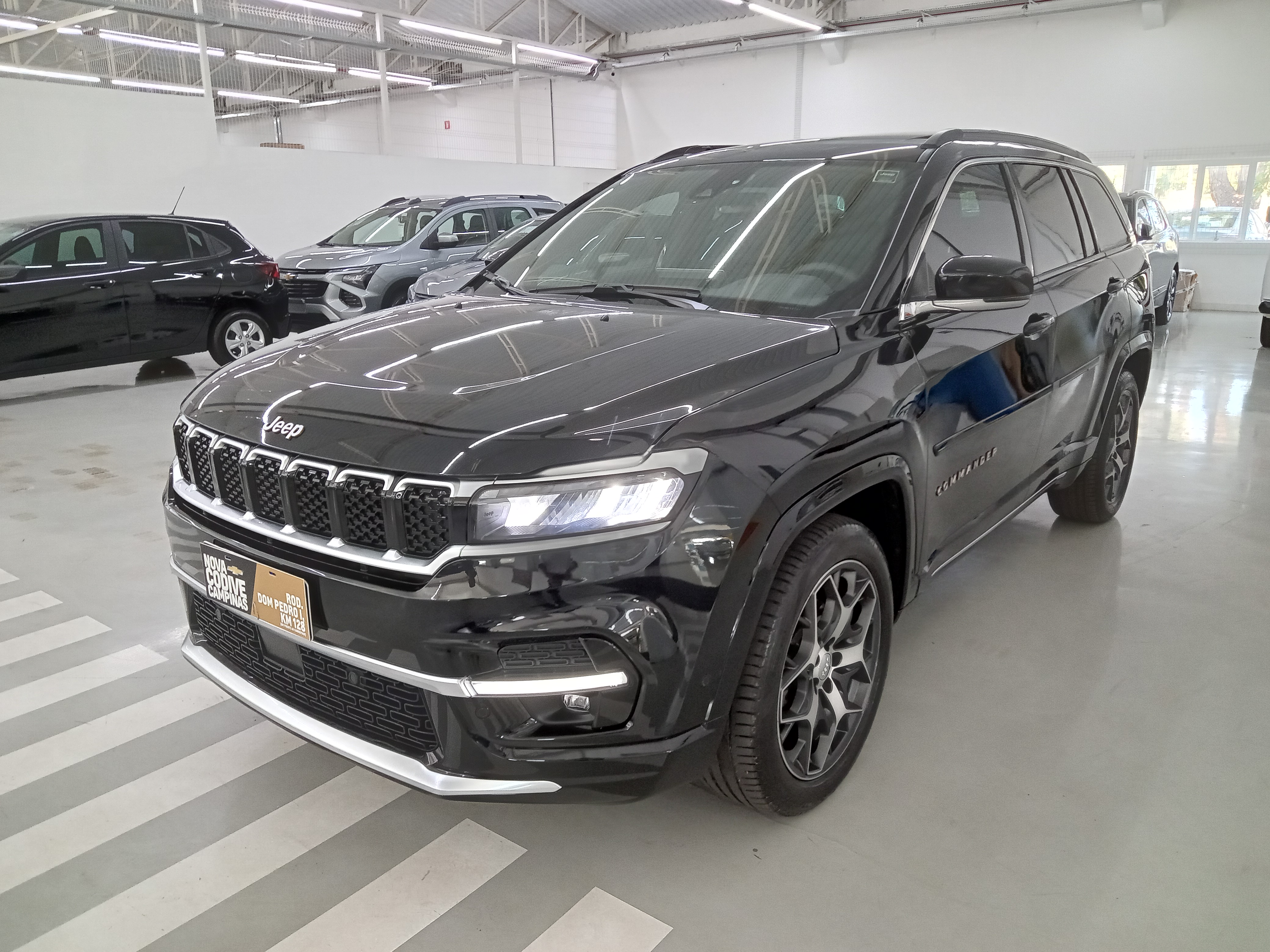 COMMANDER 1.3 T270 TURBO FLEX OVERLAND AT6