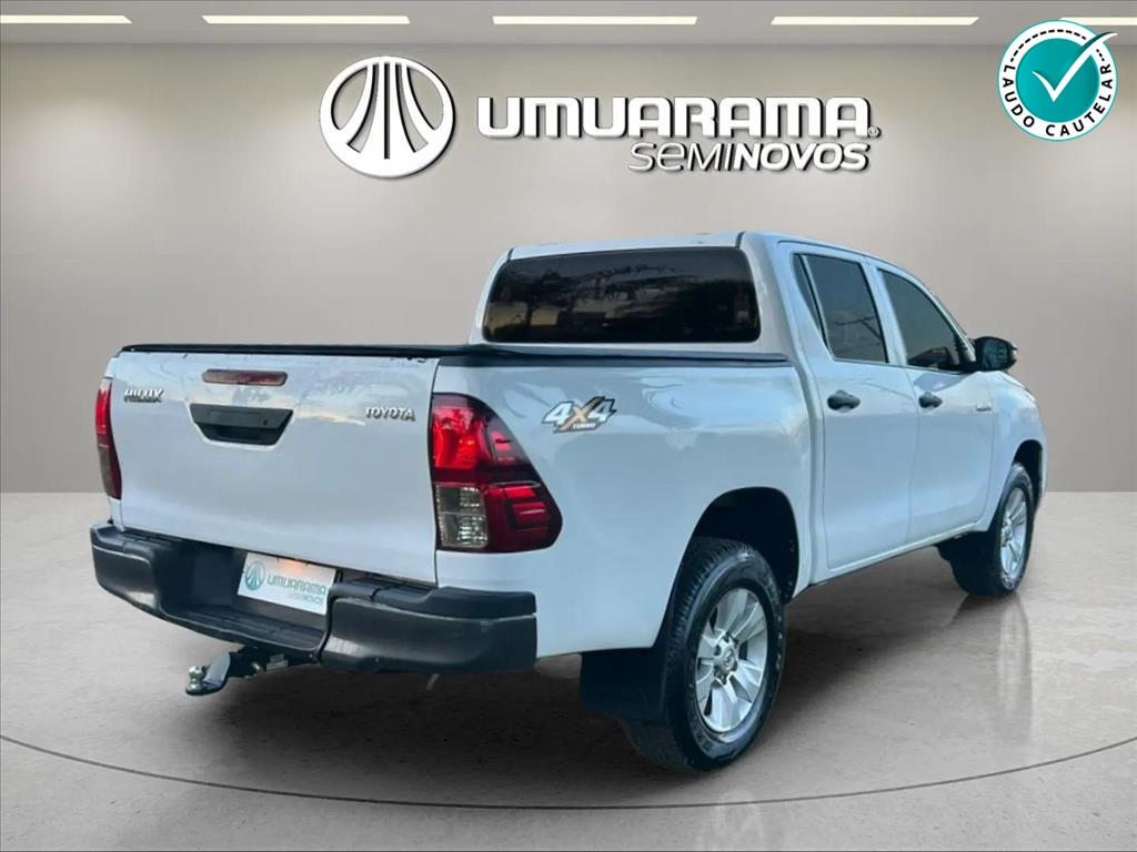 HILUX 2.8 D-4D TURBO DIESEL CD POWER PACK 4X4 MANUAL3
