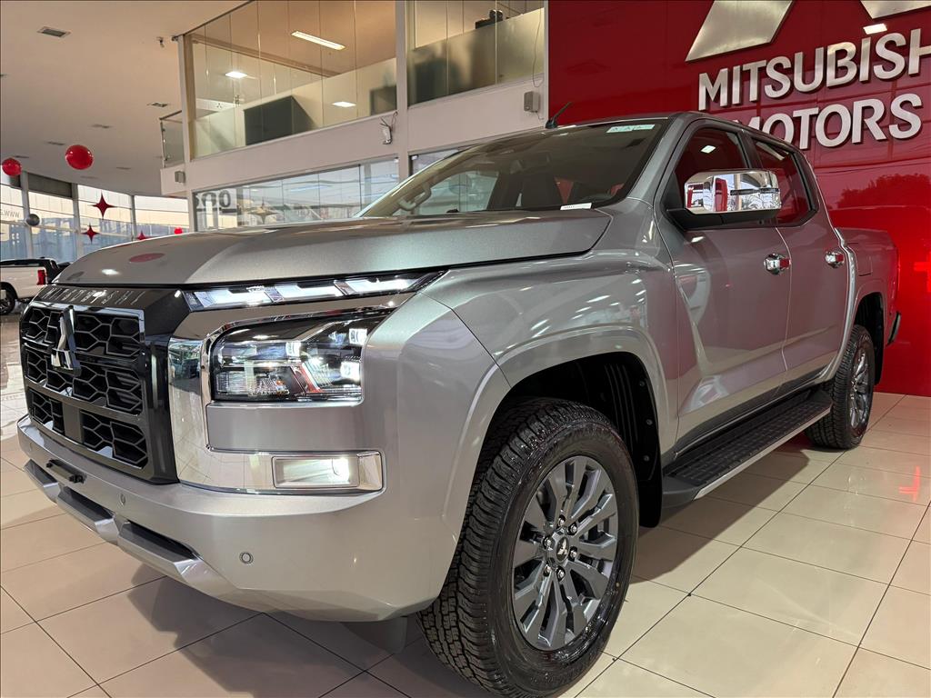 Mitsubishi-TRITON-2.4 BITURBO DIESEL CD HPE-S 4X4 AUTOMÁTICO