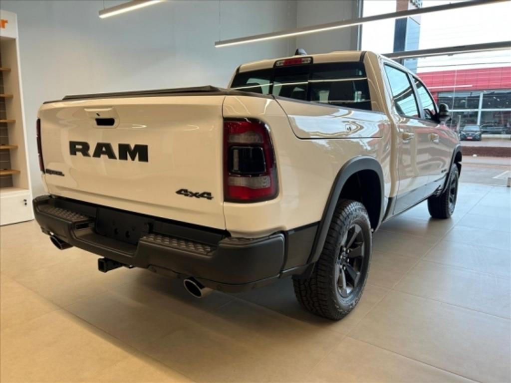 1500 5.7 V8 GASOLINA REBEL CD 4X4 AUTOMÁTICO7