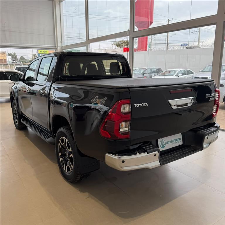 HILUX 2.8 D-4D TURBO DIESEL CD SRV 4X4 AUTOMÁTICO3
