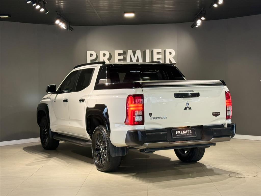 TRITON 2.4 BITURBO DIESEL CD KATANA 4X4 AUTOMÁTICO10